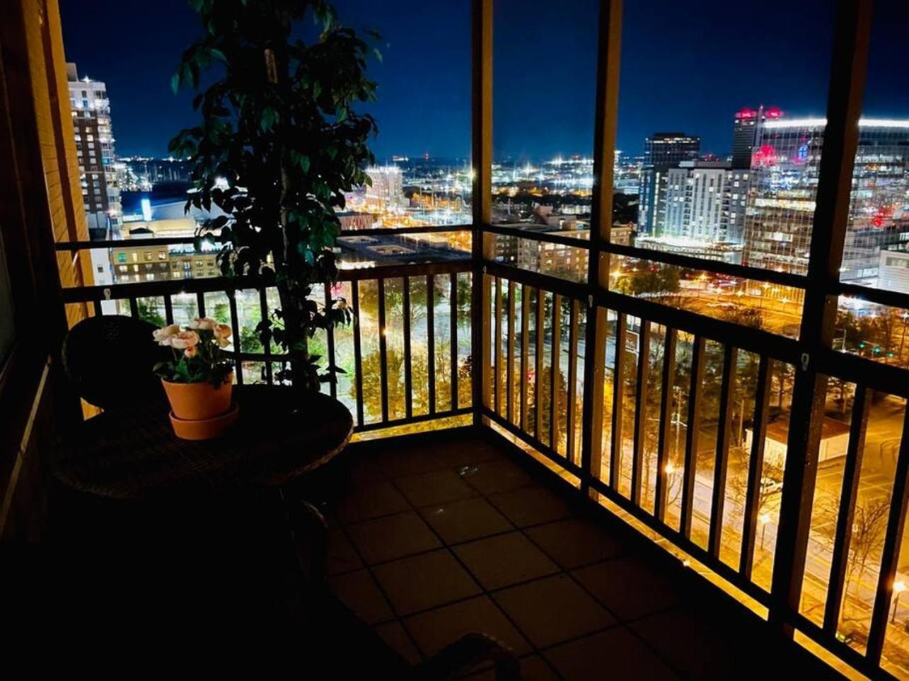 Stayatl High Rise Condo Downtown Atl With Views Атланта Екстериор снимка